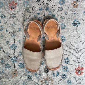 Plomo leather sandals